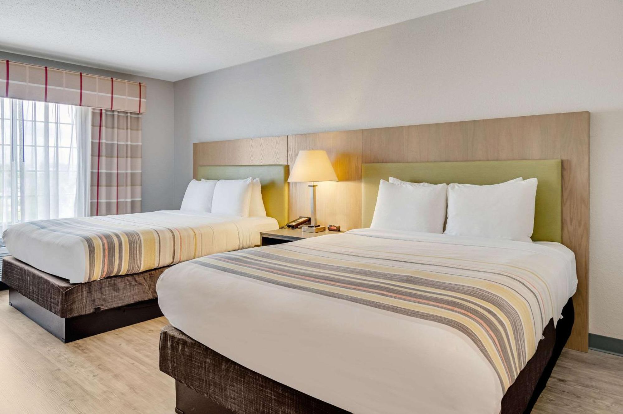 Country Inn & Suites By Radisson, Grand Rapids Airport, Mi Cascade Exteriér fotografie